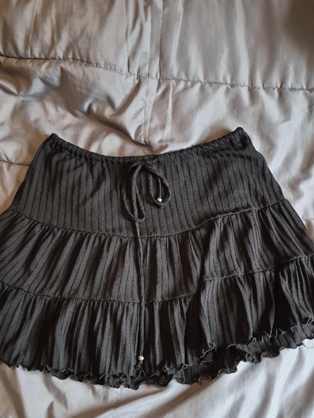 J Valdi Women's Black Tiered Ruffle Skirt